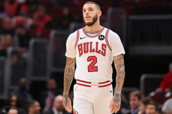 朗佐·鲍尔手腕伤愈强势归来!将率领公牛队对战魔术队!